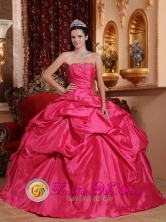 2013 Guarumal Panama Fashionable Hot Pink Ball Gown Strapless Quinceanera Dresses With Pick-ups and Ruch For Sweet 16 Style QDZY585FOR 