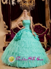Ngobe-Bugle Panama Apple Green Quinceanera Dress Strapless Taffeta and Organza Ruffles Layered and Ruched Bodice Ball Gown Style QDZY005FOR