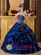 Customize Appliques Decorate Modest Navy Blue Sweetheart Quinceanera Dress For 2013  Taffeta and Ball Gown in Spring  IN Lascano Uruguay Style QDZY227FOR