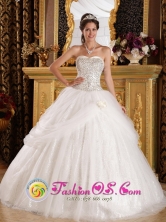 Spring White Quinceanera Dress With Sweetheart Beaded Bodice and Pick-ups Tulle IN  San Ramon Uruguay Style QDZY401FOR