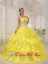 Yellow Sweet Quinceanera Ball Gown Dress For 2013 Strapless Taffeta and Organza With Beading Fray Bentos Uruguay Style QDZY476FOR
