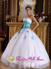 Huacho Peru White and Blue wholesale Quinceanera Dress For 2013 With Sweetheart Appliques Organza Ball GownStyle QDML059FOR