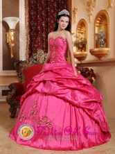 Piura Peru Wonderful Sweetheart wholesale Quinceanera Ball Gown Dress For Gorgeous Hot Pink Pick-ups and Appliques Style QDZY637FOR