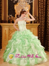 Sweetheart Neckline Beaded and Ruffles Decorate Apple Green Quinceanera Dress for 2013 Yabucoa Puerto Rico Wholesale Style QDZY019FOR