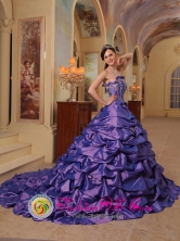 Eggplant Purple Appliques Decorate Bust Hand Made Flowers 2013 La Lima Honduras  Sping Quinceanera Gowns With Pick-ups And Chapel Train  Style QDZY467FOR